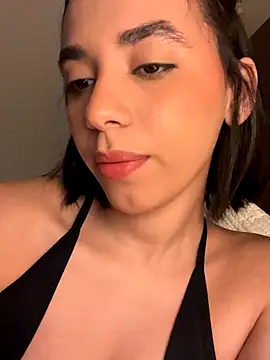 Capricho 01 online show from 10-27-25, 12:31