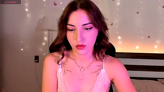 AmyVilvet  online show from 11-04-25, 07:13