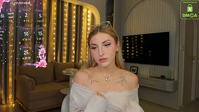 Snapshot of AmyVilvet_ chatting on 07-01-26, 09:03 AmyVilvet online show from 07-01-26, 09:03