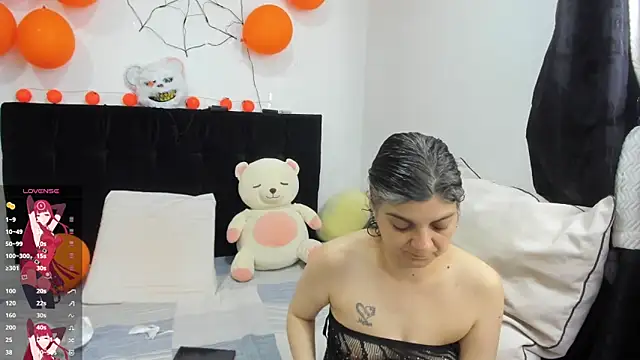 Yin yang hot online show from 10-25-25, 11:43