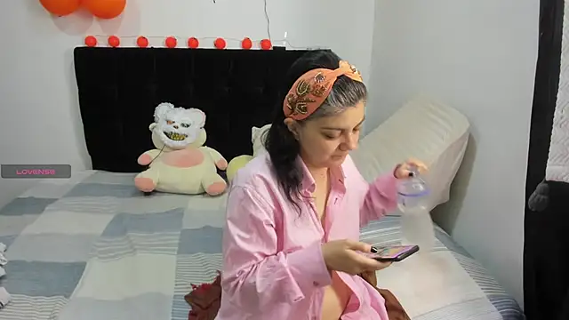 Yin yang hot online show from 10-29-25, 10:17