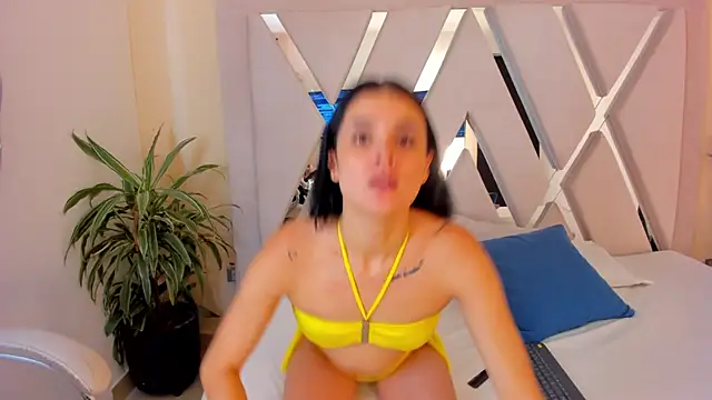 ChannelFoxxx online show from 10-21-25, 04:02