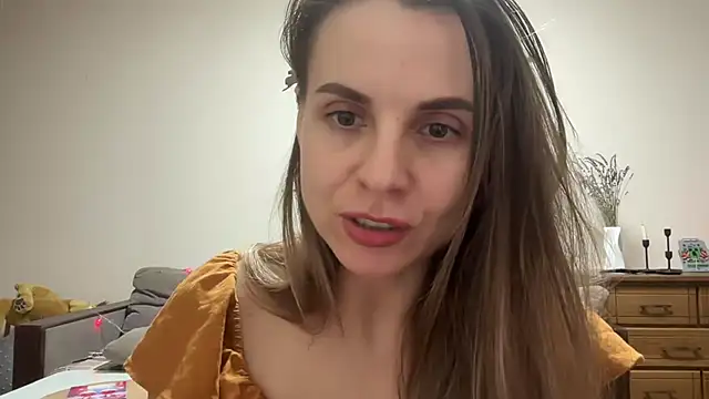 Snapshot of AnnieLove7722 chatting on 12-20-25, 02:46 AnnieLove7722 online show from 12-20-25, 02:46