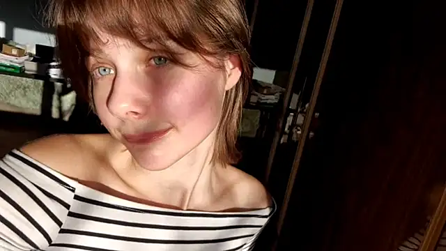 Snapshot of ExitedTroth chatting on 09-30-25, 01:49 ExitedTroth online show from 09-30-25, 01:49