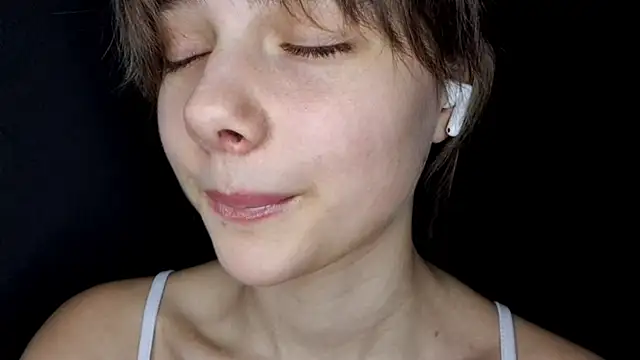 Snapshot of ExitedTroth chatting on 11-25-25, 03:23 ExitedTroth online show from 11-25-25, 03:23