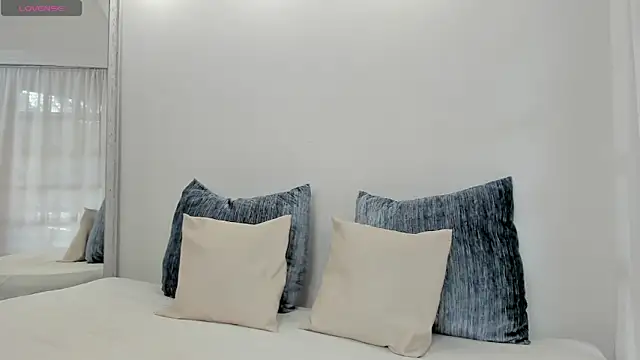 sofi laane online show from 11-16-25, 12:33