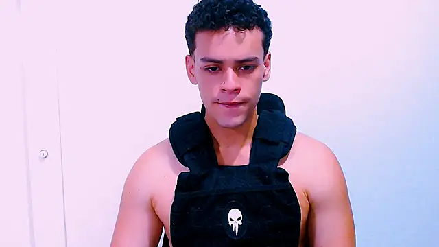 Snapshot of DominicBlazze chatting on 10-16-25, 07:15 DominicBlazze online show from 10-16-25, 07:15
