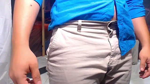Snapshot of DominicBlazze chatting on 10-18-25, 07:58 DominicBlazze online show from 10-18-25, 07:58