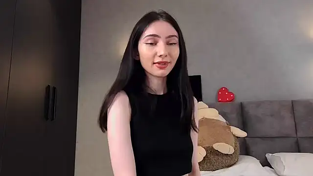 Snapshot of AnaMoonlight chatting on 10-13-25, 04:29 AnaMoonlight online show from 10-13-25, 04:29