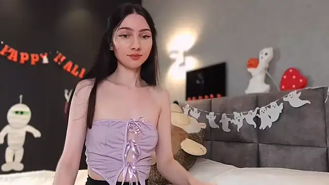 Snapshot of AnaMoonlight chatting on 10-30-25, 04:41 AnaMoonlight online show from 10-30-25, 04:41