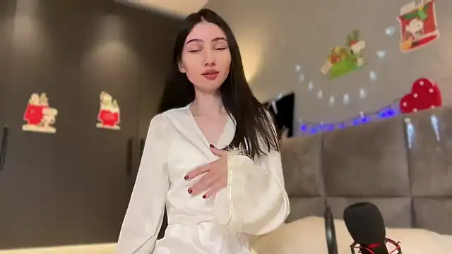 Snapshot of AnaMoonlight chatting on 12-14-25, 04:18 AnaMoonlight online show from 12-14-25, 04:18