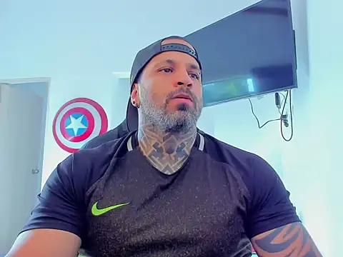 Snapshot of JoshRigby chatting on 10-28-25, 07:38 JoshRigby online show from 10-28-25, 07:38