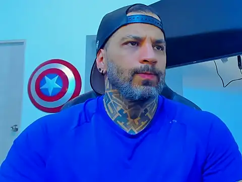 Snapshot of JoshRigby chatting on 11-21-25, 08:29 JoshRigby online show from 11-21-25, 08:29