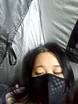 Snapshot of hertemis chatting on 03-20-26, 08:35 hertemis online show from 03-20-26, 08:35