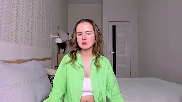 Snapshot of LilMary_ chatting on 02-18-26, 12:28 LilMary online show from 02-18-26, 12:28