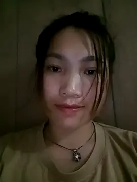 Snapshot of min-xinh chatting on 10-17-25, 02:30 min-xinh online show from 10-17-25, 02:30