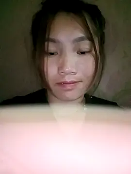 min-xinh online show from 10-19-25, 09:48