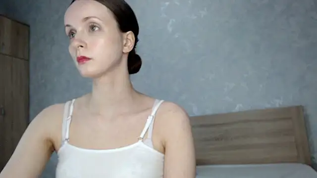 Snapshot of Yourplayfulspark chatting on 10-02-25, 04:58 Yourplayfulspark online show from 10-02-25, 04:58