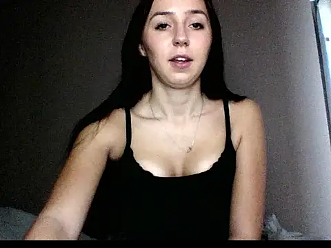 Snapshot of LuisaLive chatting on 03-03-26, 08:42 LuisaLive online show from 03-03-26, 08:42