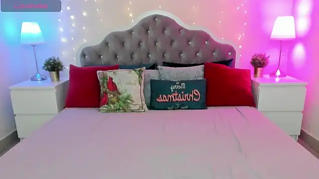 Snapshot of CamillaDreamer chatting on 12-02-25, 05:52 CamillaDreamer online show from 12-02-25, 05:52