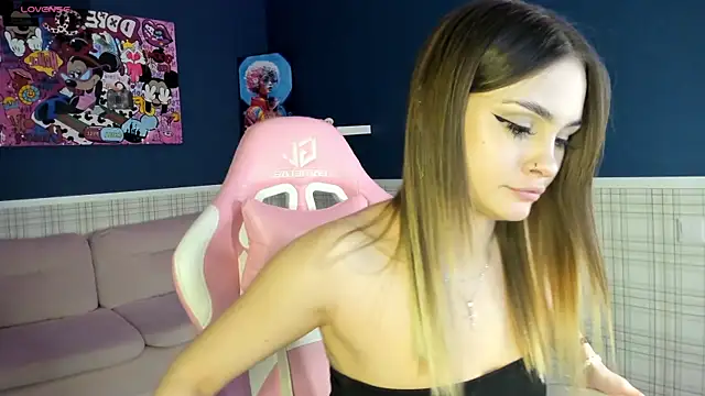 KarinaBroks online show from 11-07-25, 01:11