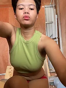 Snapshot of Obre17 chatting on 02-11-26, 03:11 Obre17 online show from 02-11-26, 03:11