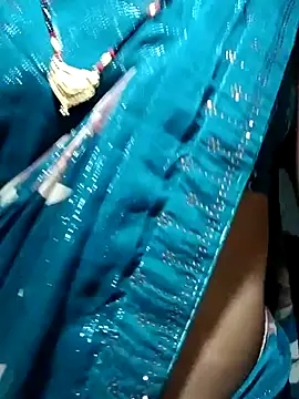 Snapshot of Lona2525 chatting on 09-28-25, 05:07 Lona2525 online show from 09-28-25, 05:07