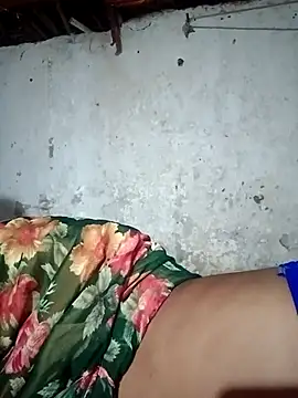 Snapshot of Lona2525 chatting on 10-10-25, 06:51 Lona2525 online show from 10-10-25, 06:51