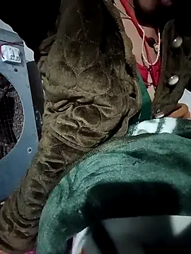 Snapshot of Lona2525 chatting on 01-07-26, 06:43 Lona2525 online show from 01-07-26, 06:43