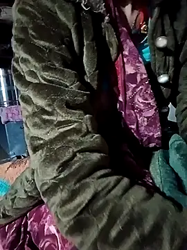 Snapshot of Lona2525 chatting on 02-11-26, 07:41 Lona2525 online show from 02-11-26, 07:41