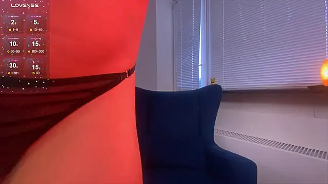 Snapshot of Sienna_Mi_ chatting on 11-26-25, 05:19 Sienna Mi online show from 11-26-25, 05:19