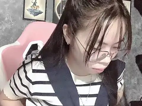 Ellie039 online show from 10-13-25, 04:07