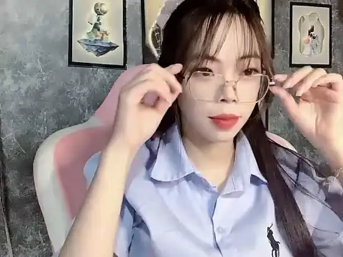 Ellie039 online show from 10-14-25, 04:30