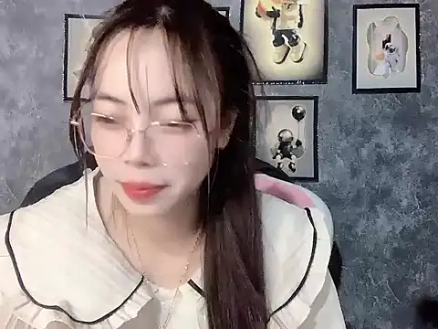 Ellie039 online show from 10-19-25, 05:35