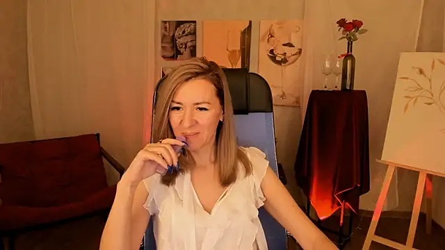 DonnaSmitth online show from 12-17-25, 03:51