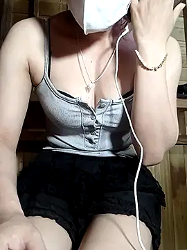 Snapshot of LenaCii chatting on 10-14-25, 05:03 LenaCii online show from 10-14-25, 05:03