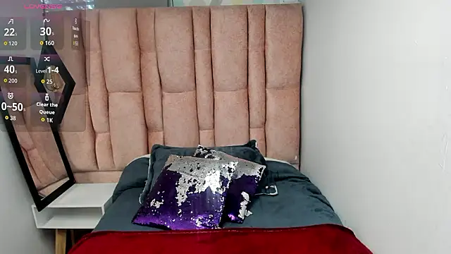 Issa Milf   online show from 02-28-26, 12:17