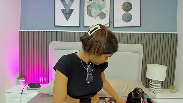 liz  cute online show from 11-01-25, 11:23