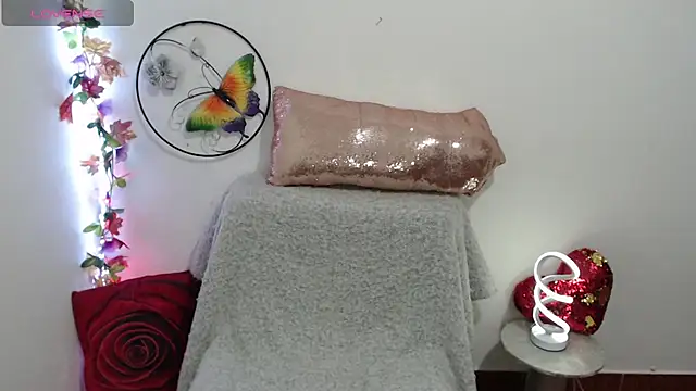 yourhornyjuliettee online show from 10-09-25, 11:14