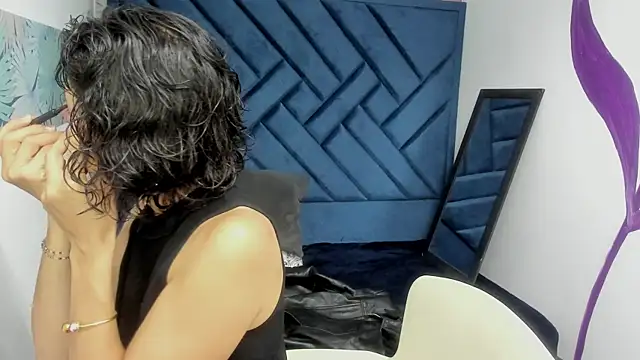 Valery More   online show from 10-12-25, 03:33