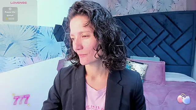 Valery More   online show from 05-14-26, 01:07