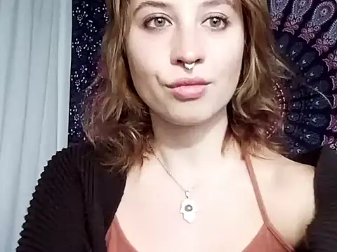 Snapshot of AdalynKiss chatting on 10-01-25, 12:11 AdalynKiss online show from 10-01-25, 12:11