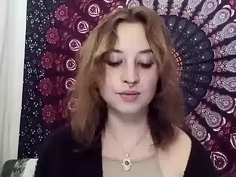 Snapshot of AdalynKiss chatting on 10-05-25, 06:17 AdalynKiss online show from 10-05-25, 06:17