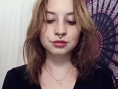 Snapshot of AdalynKiss chatting on 10-10-25, 06:07 AdalynKiss online show from 10-10-25, 06:07