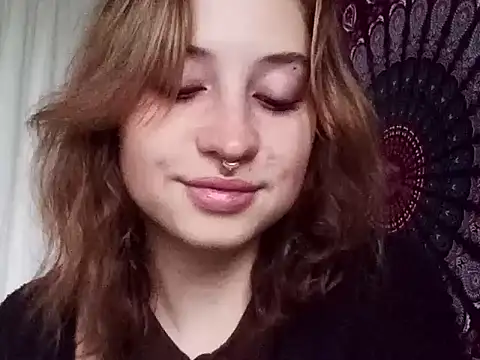 Snapshot of AdalynKiss chatting on 10-17-25, 06:16 AdalynKiss online show from 10-17-25, 06:16