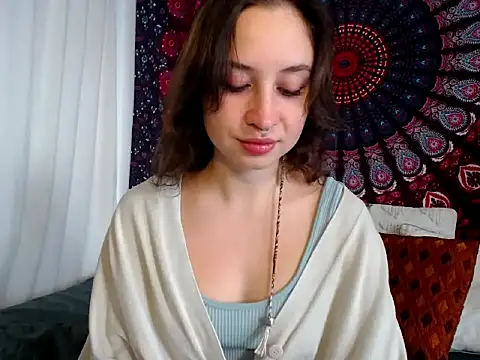 Snapshot of AdalynKiss chatting on 11-14-25, 01:21 AdalynKiss online show from 11-14-25, 01:21