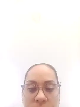 Snapshot of QueenBDSM chatting on 11-22-25, 04:28 QueenBDSM online show from 11-22-25, 04:28