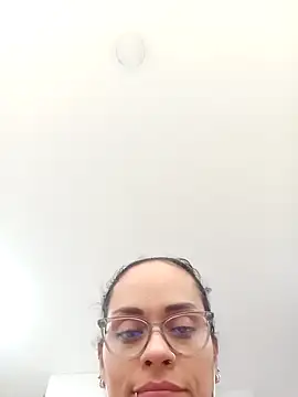 Snapshot of QueenBDSM chatting on 12-20-25, 08:16 QueenBDSM online show from 12-20-25, 08:16