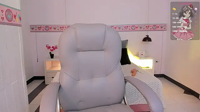 Snapshot of AndreaG_ chatting on 10-09-25, 03:37 AndreaG online show from 10-09-25, 03:37
