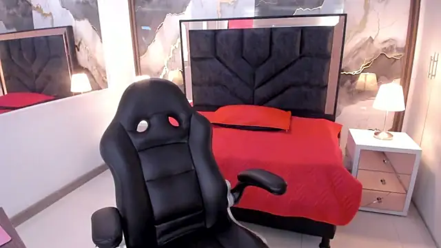 SusanVilla online show from 04-11-26, 07:51